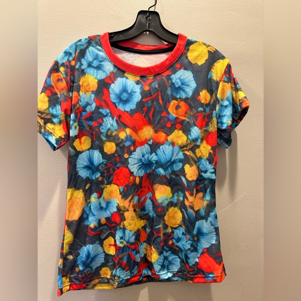 Fayah Women’s Activewear Shirt Size Medium